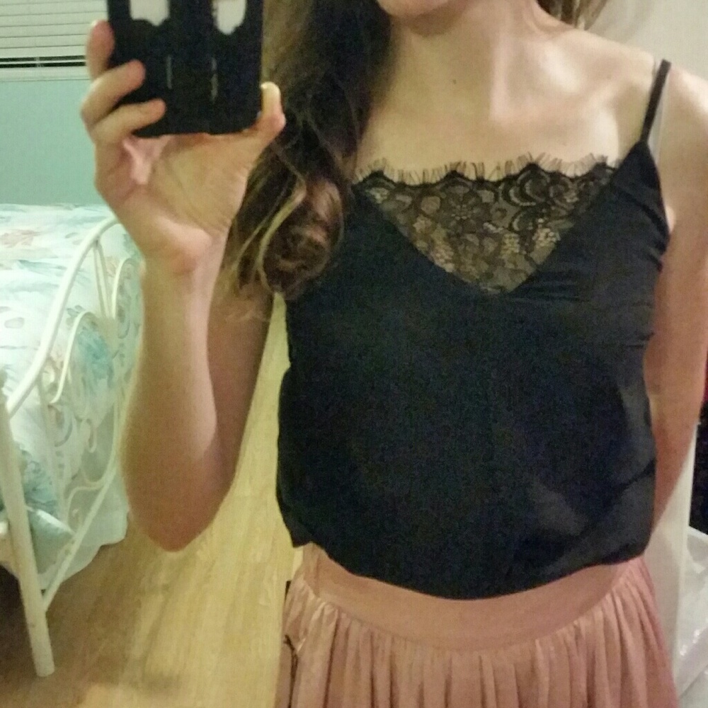 *Black Spaghetti strap Tank Top* - Picture 5 of 6